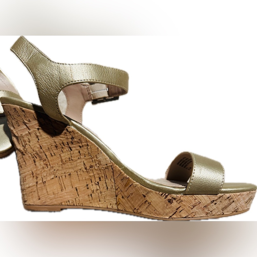 Charles gold wedges